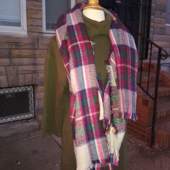 Tartan Plaid Shawl Scarf - Picture 6 of 10